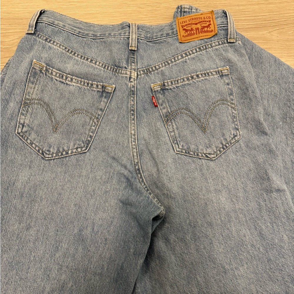 Womens Levi Jeans Size 27